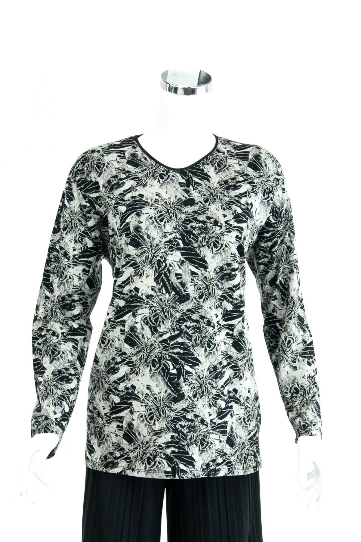 Kadın Begüm Desenli Uzun Kollu Hafif V Yaka Likralı Viskon Penye Kumaş Anne Bluz